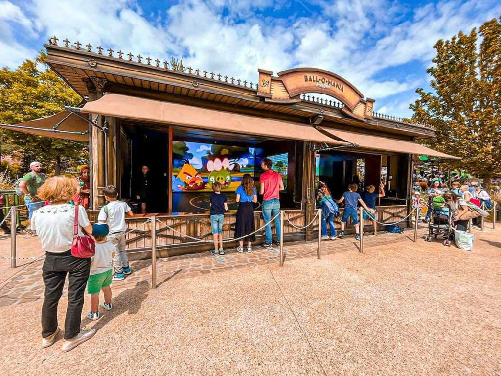 Deux écrans LED Neo One Playground au Jardin d'Acclimatation - murs interactifs