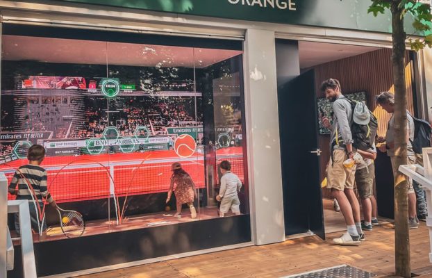 Installation d'arène immersive Neo One à Roland Garros - Neo Xperiences - mur interactif