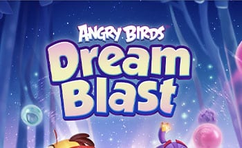Logo du jeu Angry Birds Dream Blast, jeu de casse-bulles interactif projeté sur mur interactif