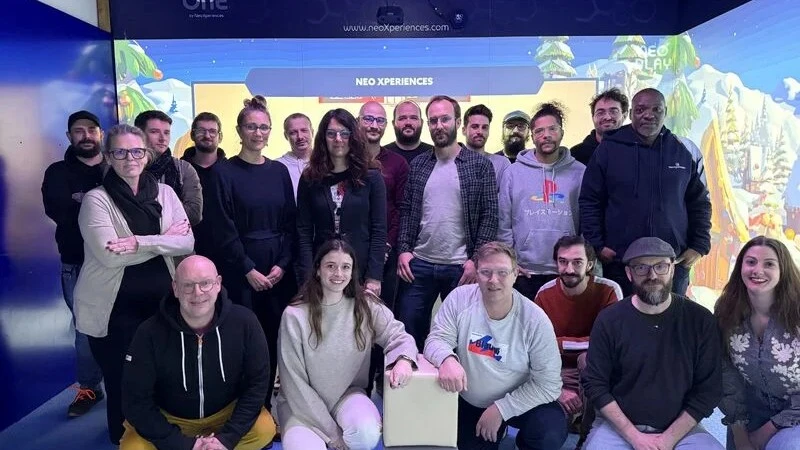 Équipe NeoXperiences réunie autour de ses projets d’innovation dans les expériences immersives et interactives