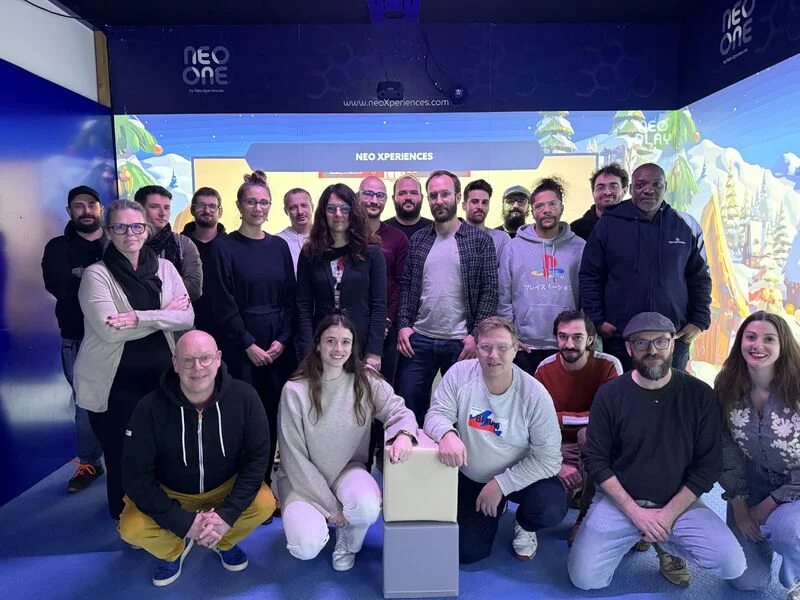 Équipe NeoXperiences réunie autour de ses projets d’innovation dans les expériences immersives et interactives